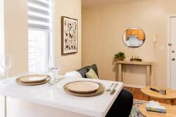 Cozy 1BR in WNY – Direct Bus to Times Square