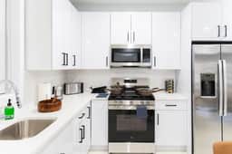 Easy Access to Times Square w/ Free Indoor Parking
