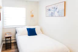 Spacious 2-Bedroom Apartment NYC-10 mins away