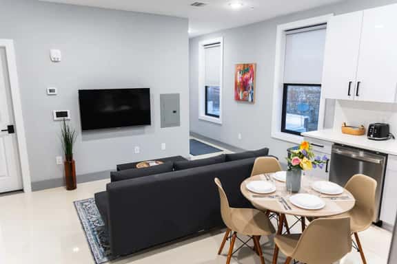 20 Min to Times Square-Stylish 2 BR w/Parking - Image 1