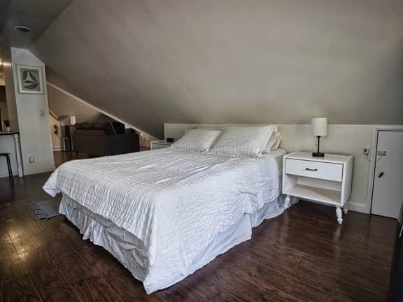 Comfy 3rd Floor Studio Near NYC