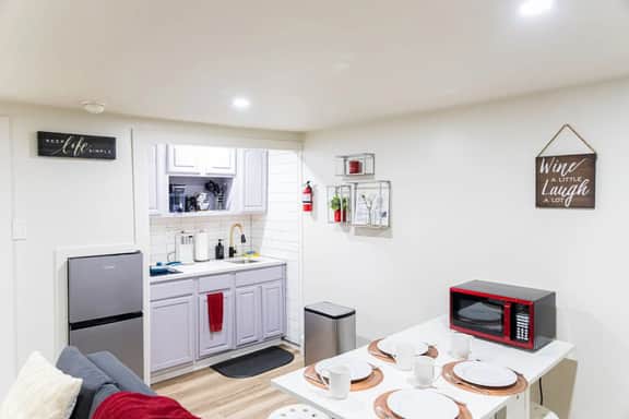 Cozy and convenient studio w/ 3 beds 10min frm NYC