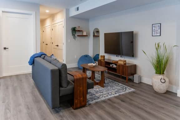 The Hudson Residence| Luxury 2BR-Parking-Near NYC - Image 3