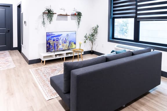 Spacious Apartment Near NYC with Free Indoor Parking